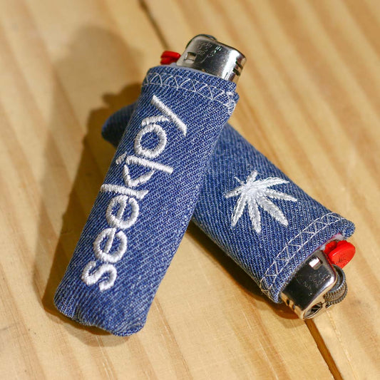 Lighter Sleeve - Cannabis Leaf